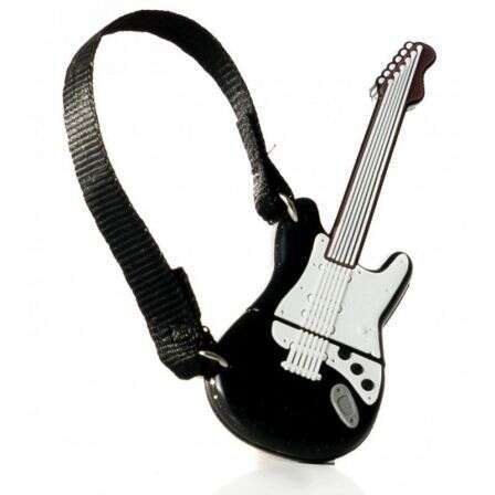 PENDRIVE 32GB TECH ONE TECH GUITARRA BLACK AND WHITE USB 2.0