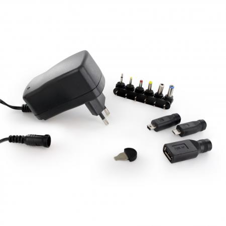 METRONIC TRANSFORMADOR UNIVERSAL 600MA + USB