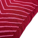 ALMOFADA VERMELHA COM LINHAS ROSA 50X12X50CM. BASICS