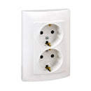 TOMADA DOBLE COM T+N BRANCO COM QUADRO